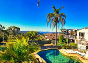 Central Coast Getaway 4B Family Holiday Home